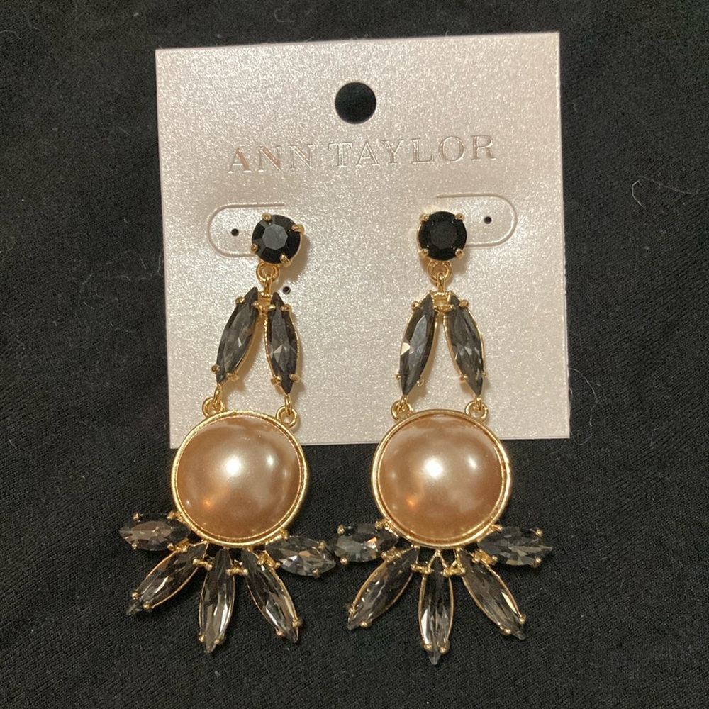 New Ann Taylor Gold and Black Dangle Earrings